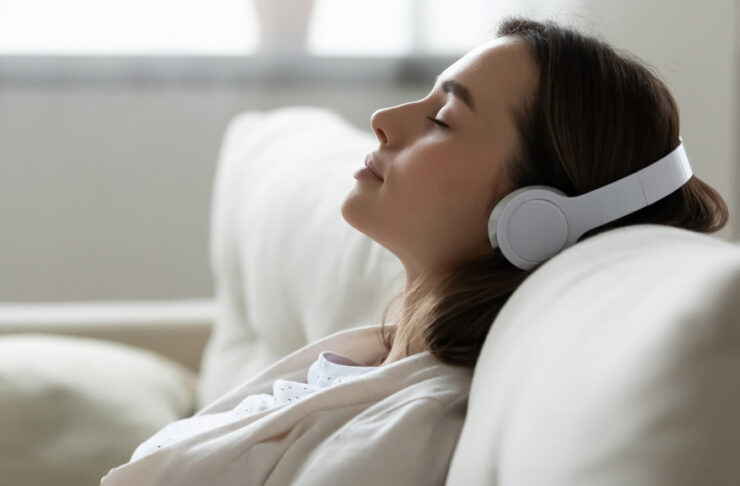 Rumore marrone: aiuta davvero il sonno?